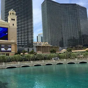 Jockey Center Strip Appart hôtel