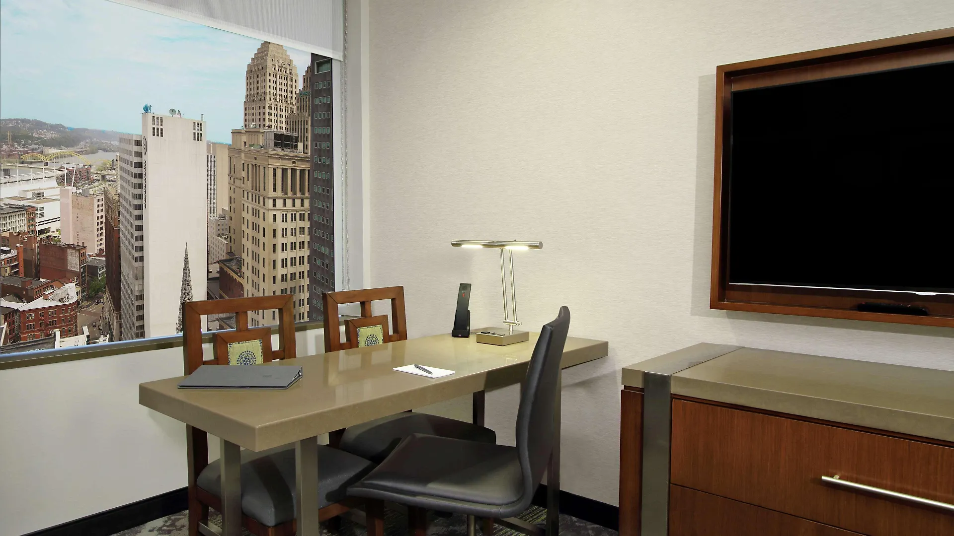 Otel Embassy Suites Pittsburgh-Downtown