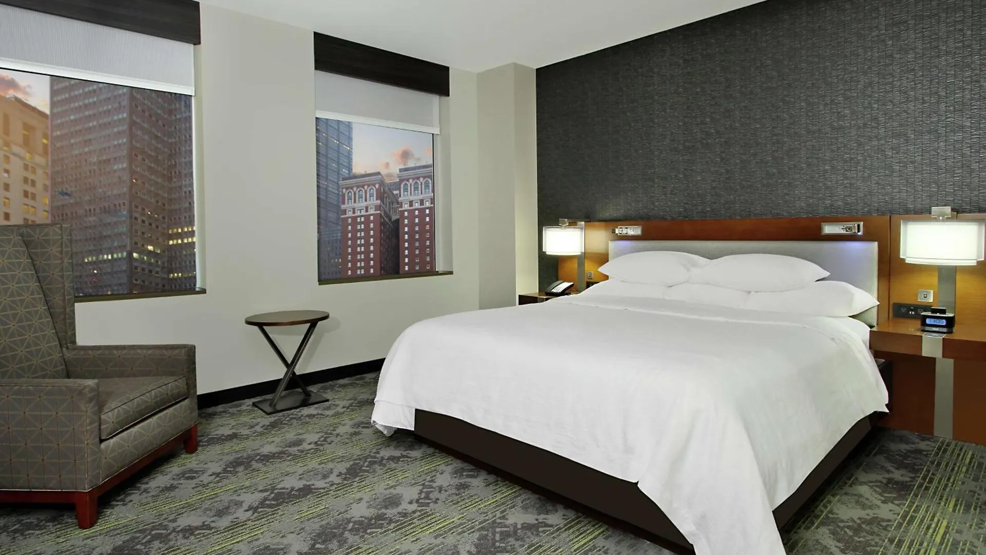 Embassy Suites Pittsburgh-Downtown Otel